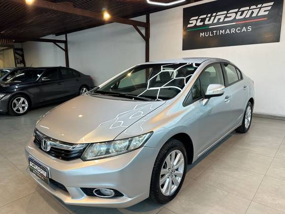 HONDA CIVIC 2.0 LXR 16V FLEX 4P AUTOMÁTICO HONDA CIVIC 2.0 LXR 16V FLEX 4P AUTOMÁTICO